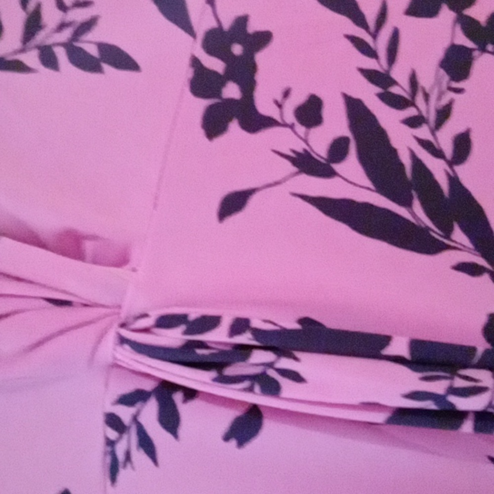 Dress - Picture 5 of 5
